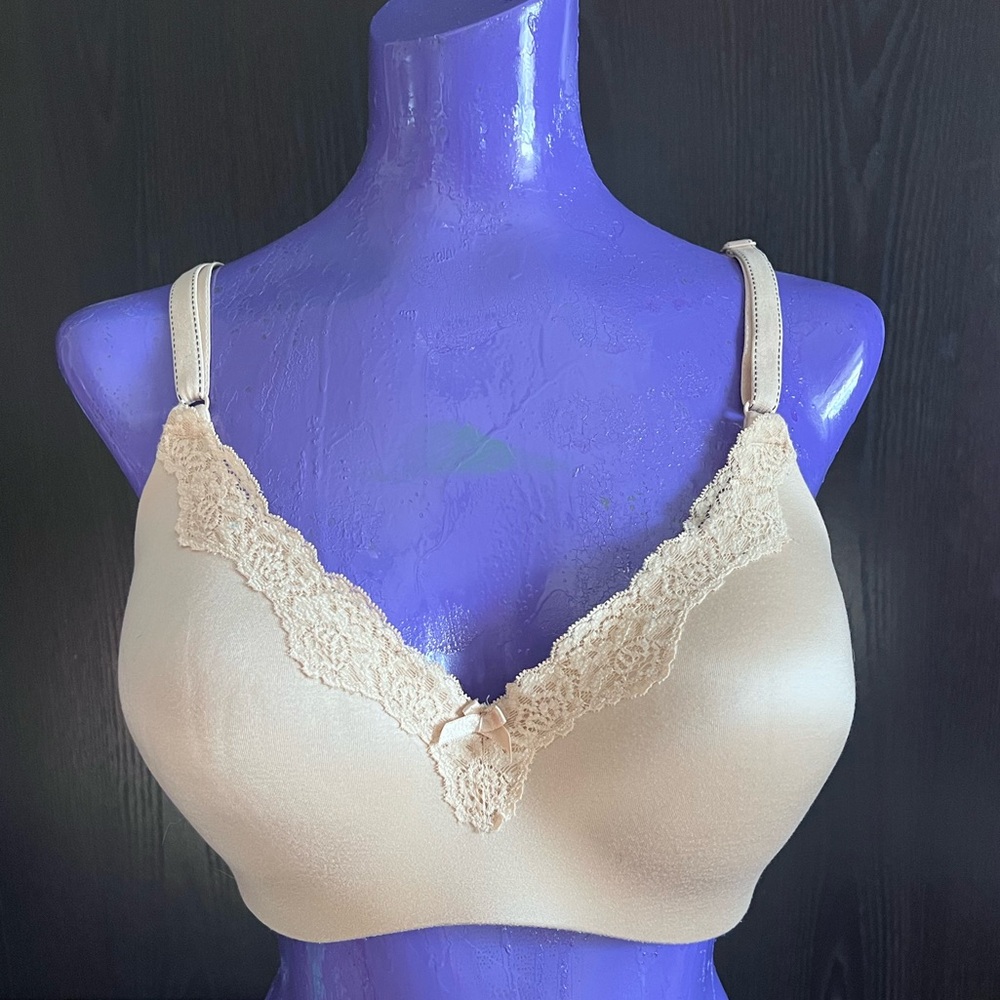 💀 Maidenform Nude Bra